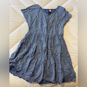 Lightweight spring dress. Size 4.